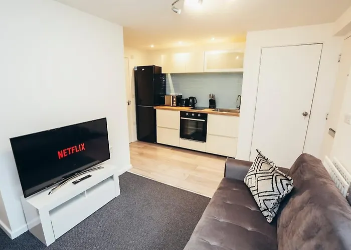 Snug 1Br Apt, Self Check In, Parking, By Derbnb